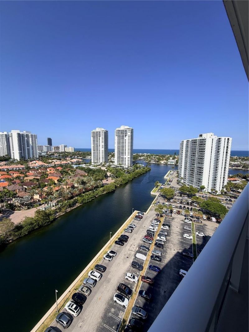 3701 N Country Club Dr, Unit 1901, Aventura, FL 33180 Photo