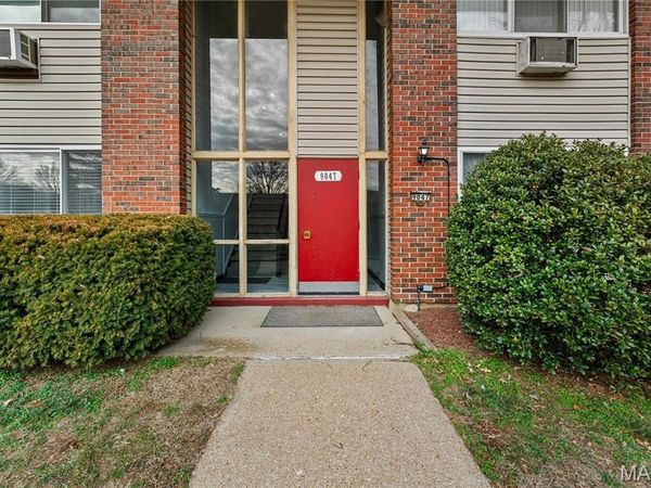 9047 Villaridge Court, Unit A, St Louis, MO 63123