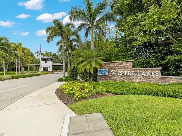 3745 Fieldstone BLVD, Unit 107, NAPLES, FL 34109