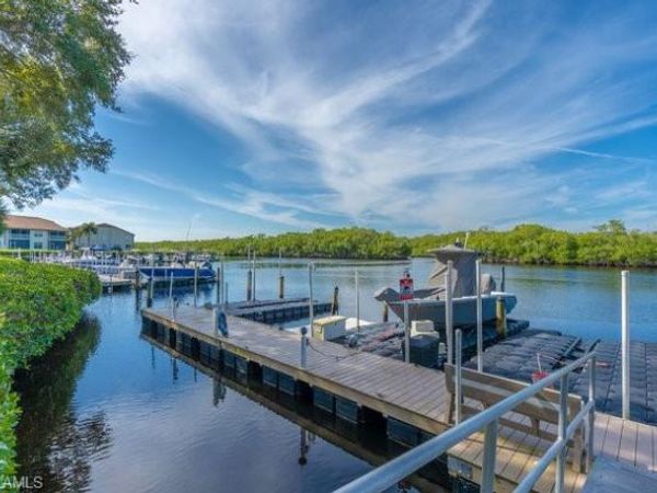 242 Newport DR, Unit 502, NAPLES, FL 34114