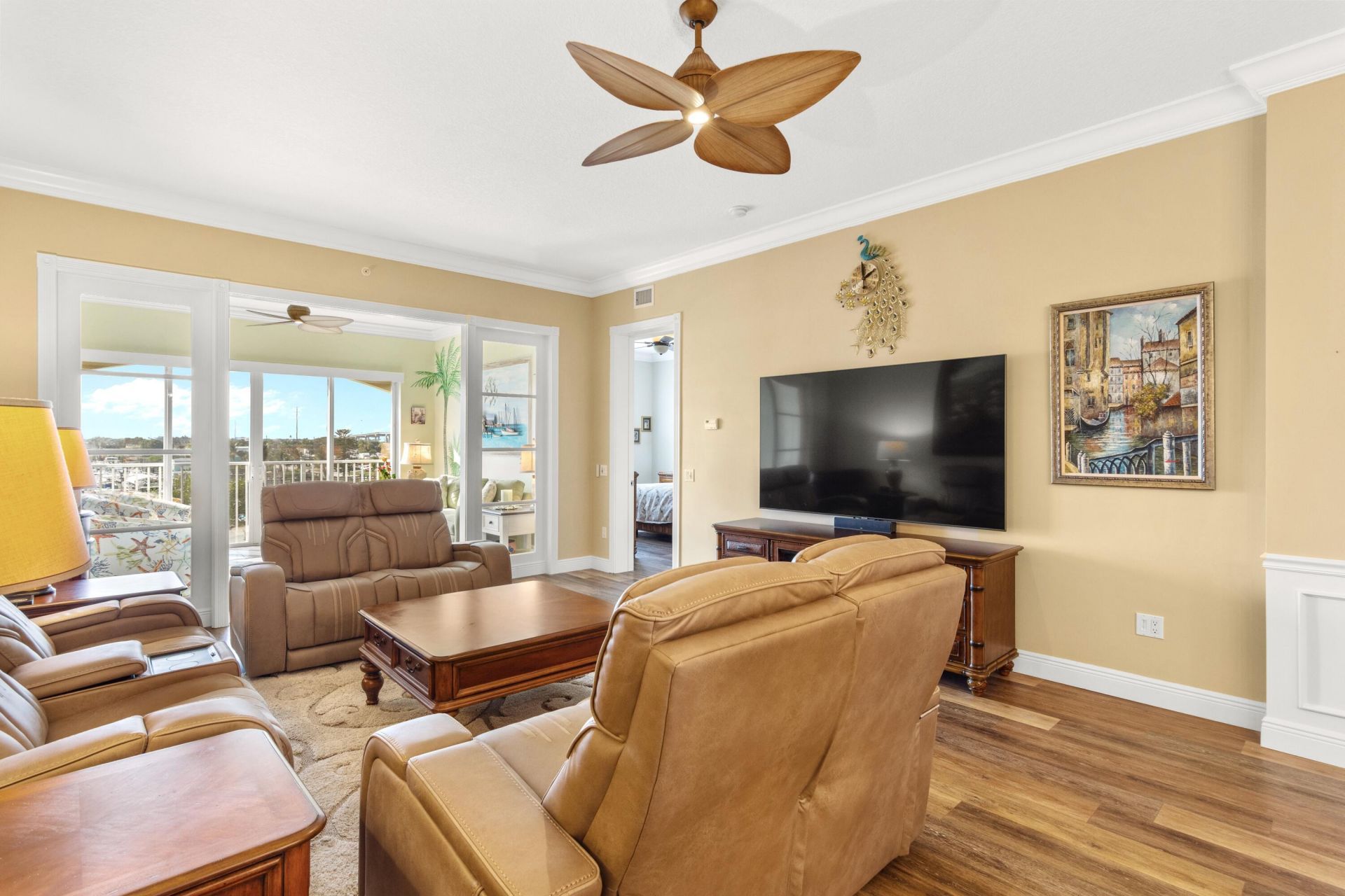 33 Harbour Isle Drive W, Unit 306, Fort Pierce, FL 34949 Photo