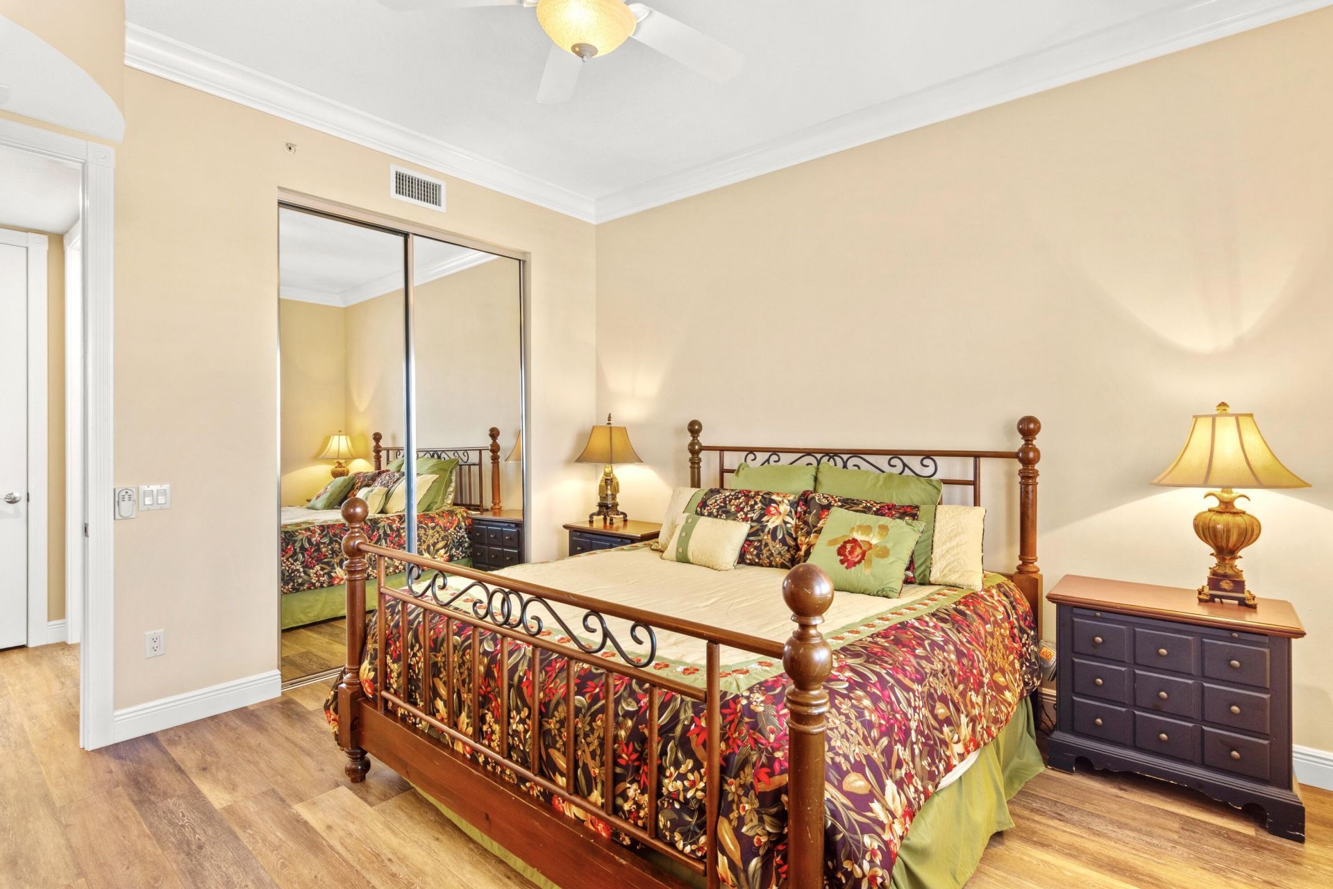 33 Harbour Isle Drive W, Unit 306, Fort Pierce, FL 34949 Photo