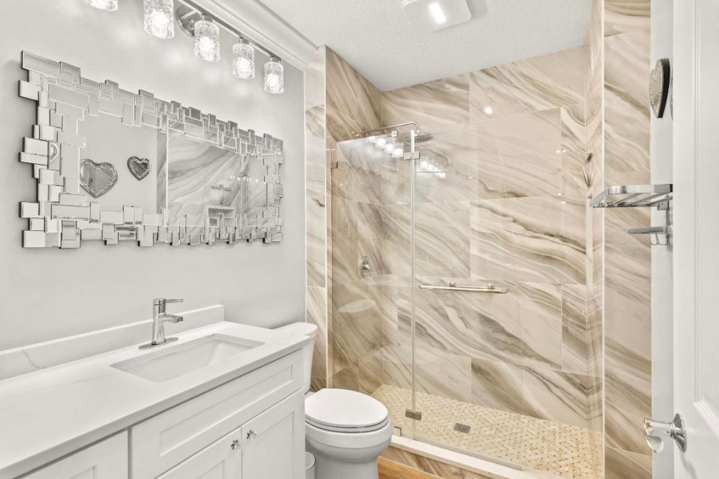 33 Harbour Isle Drive W, Unit 306, Fort Pierce, FL 34949 Photo