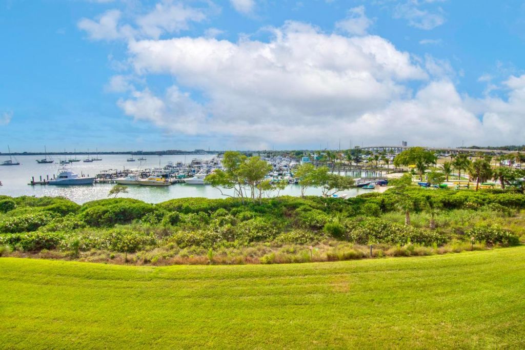 33 Harbour Isle Drive W, Unit 306, Fort Pierce, FL 34949 Photo