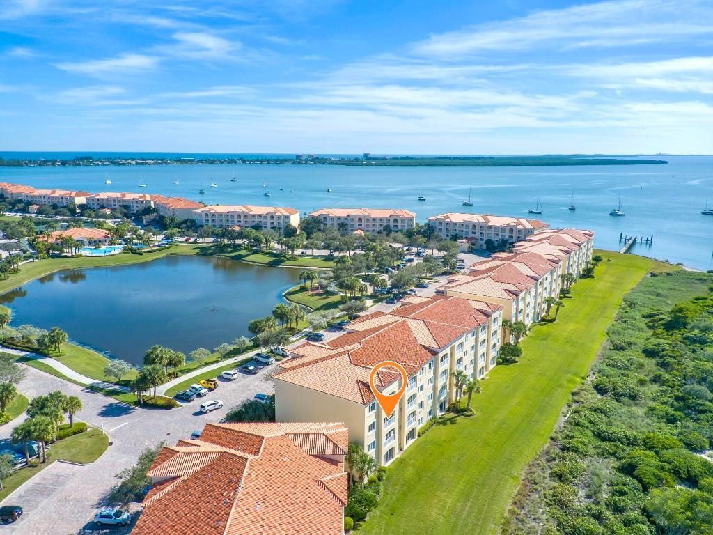 33 Harbour Isle Drive W, Unit 306, Fort Pierce, FL 34949 Photo