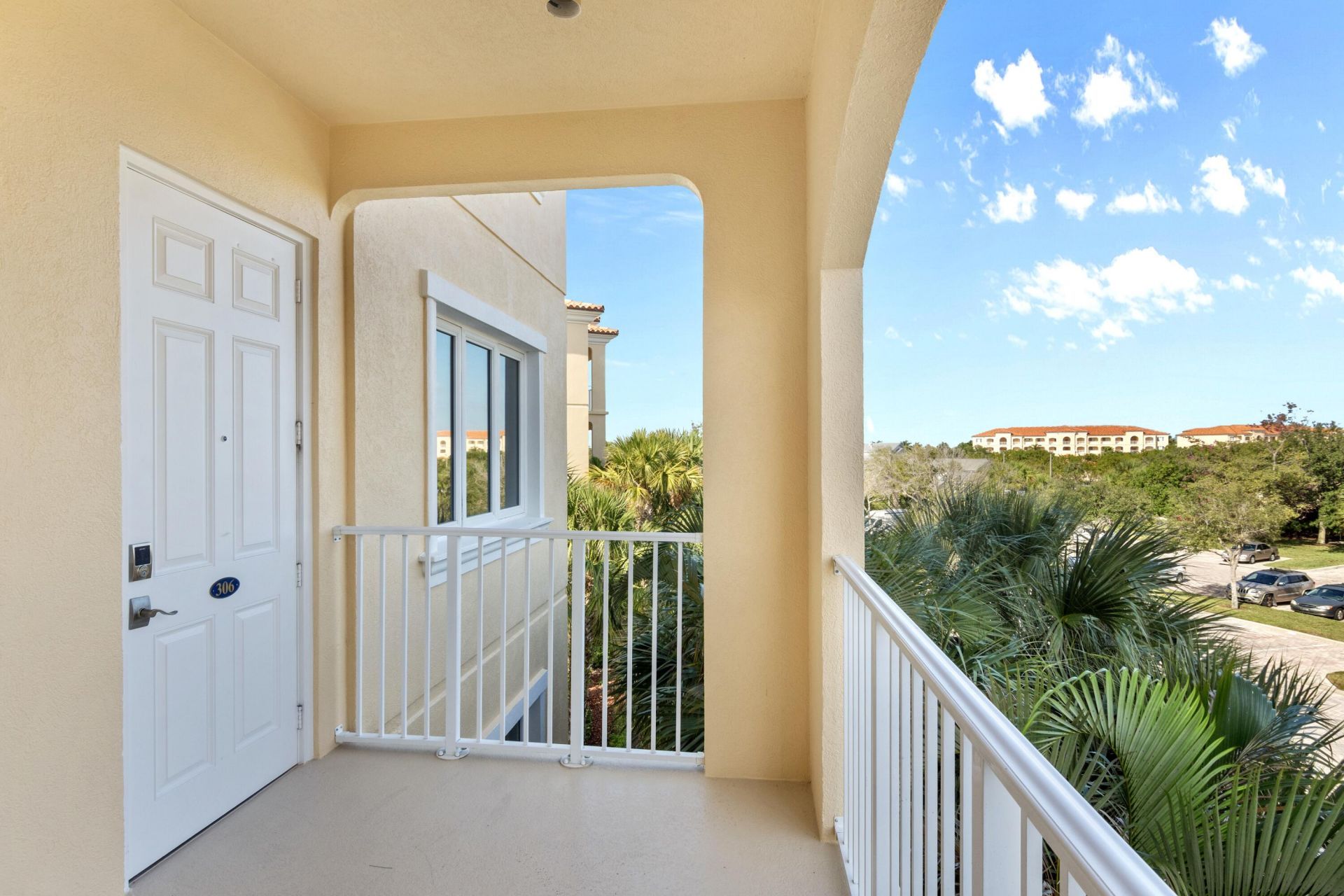 33 Harbour Isle Drive W, Unit 306, Fort Pierce, FL 34949 Photo