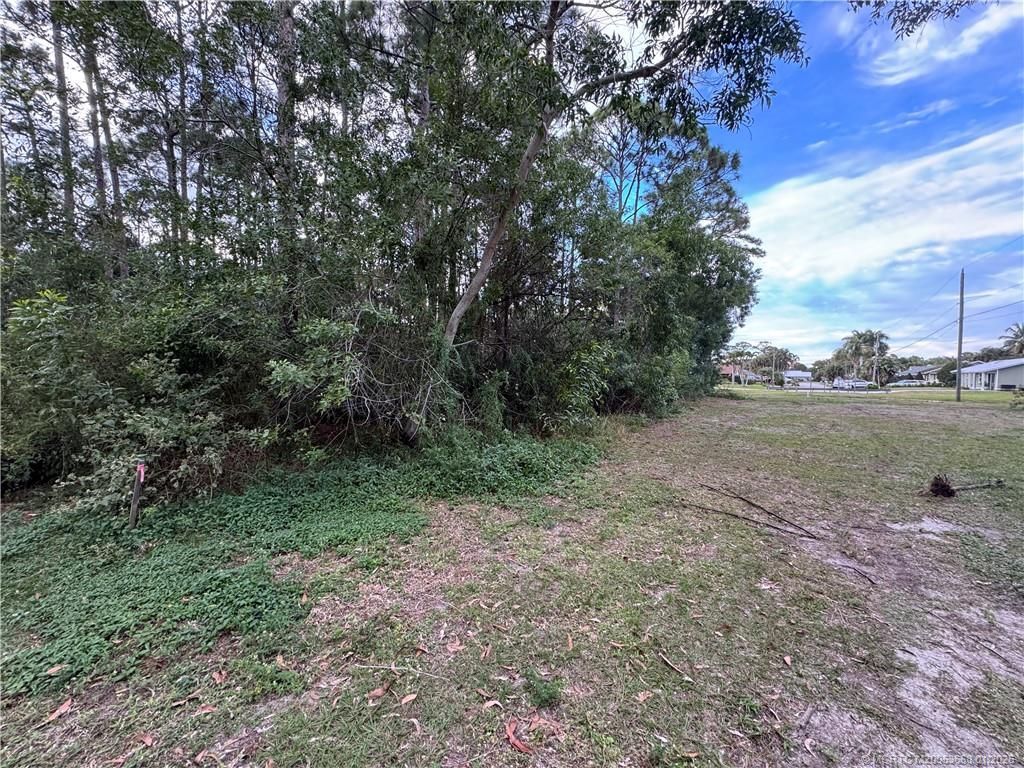 Lot 10,20 1/2 21 SE Pinehaven Avenue, Hobe Sound, FL 33455 Photo