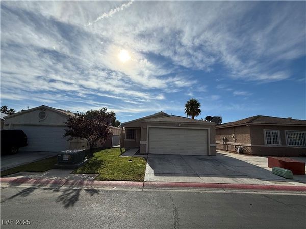 2113 Velvet Hill Avenue, Las Vegas, NV 89106