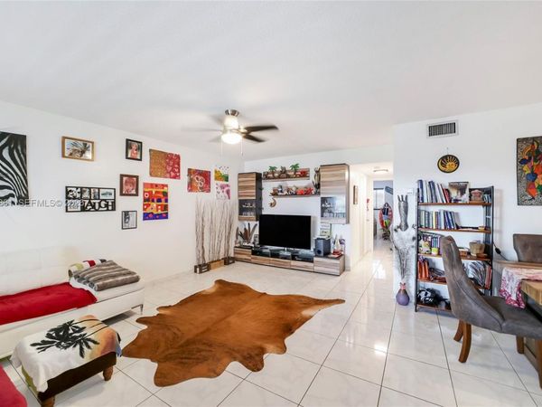 541 Blue Heron, Unit 205C, Hallandale Beach, FL 33009