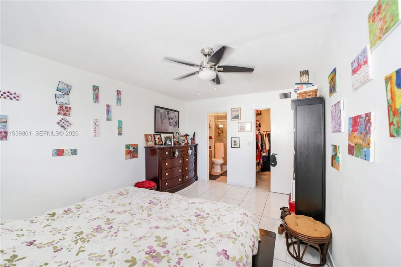 541 Blue Heron, Unit 205C, Hallandale Beach, FL 33009 Photo