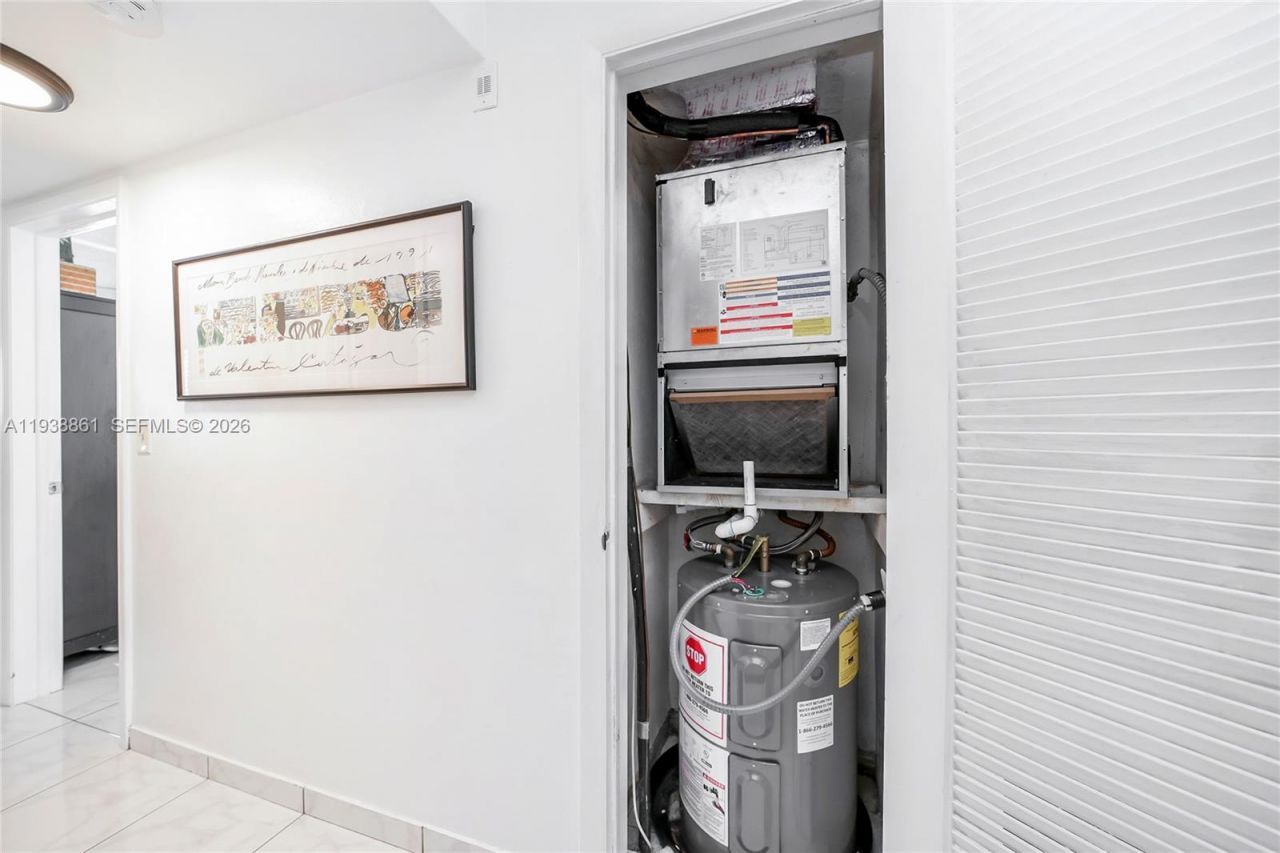 541 Blue Heron, Unit 205C, Hallandale Beach, FL 33009 Photo