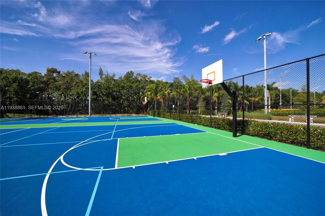 541 Blue Heron, Unit 205C, Hallandale Beach, FL 33009 Photo