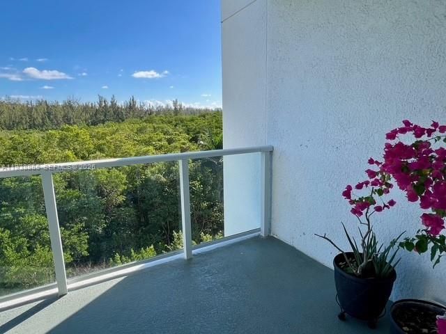 14951 Royal Oaks Ln, Unit 505, North Miami, FL 33181 Photo