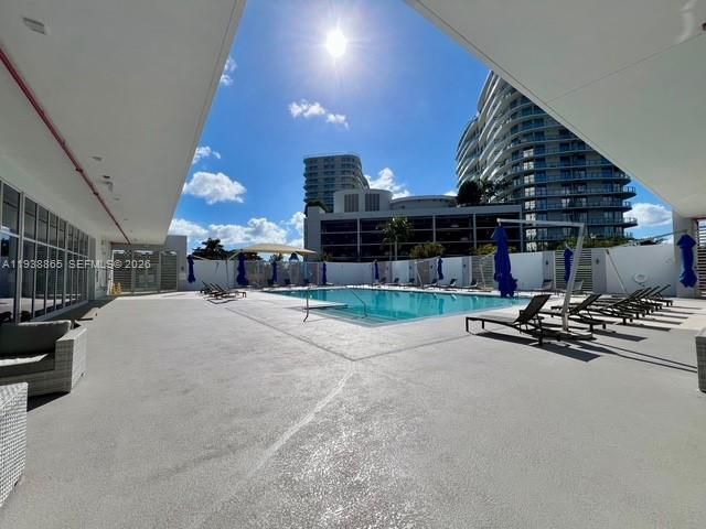 14951 Royal Oaks Ln, Unit 505, North Miami, FL 33181 Photo