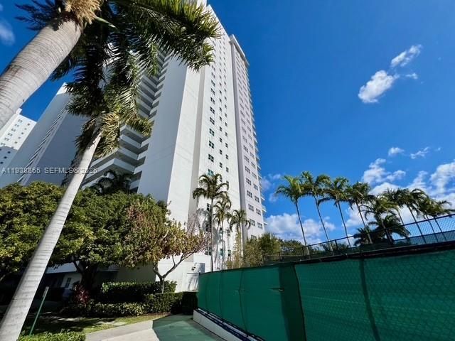 14951 Royal Oaks Ln, Unit 505, North Miami, FL 33181 Photo