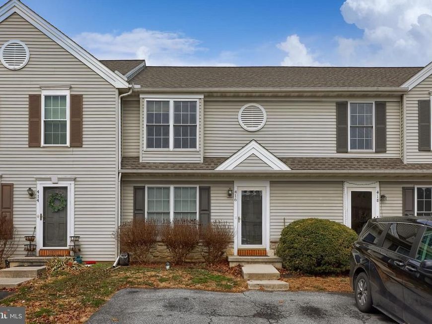 416 Banyan Circle Drive, Lancaster, PA 17603 Main Photo