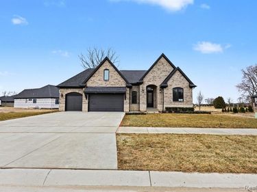 57192 Meadowridge Drive, Washington Twp, MI 48094