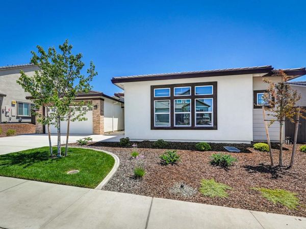 1207 Buck Ridge Dr, Rocklin, CA 95765