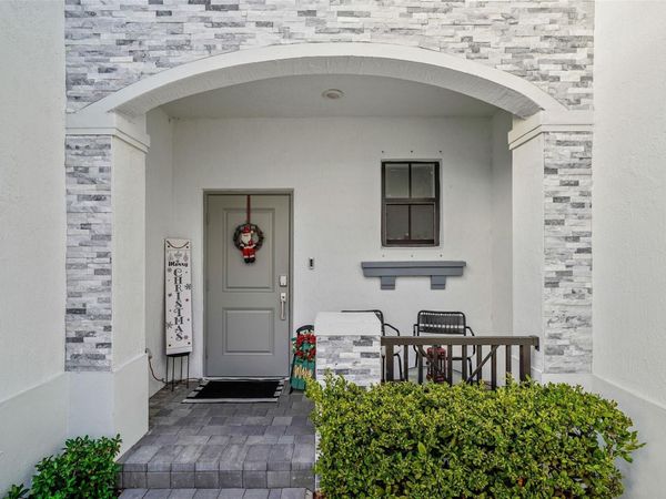 659 NW 204th Street, Miami, FL 33169