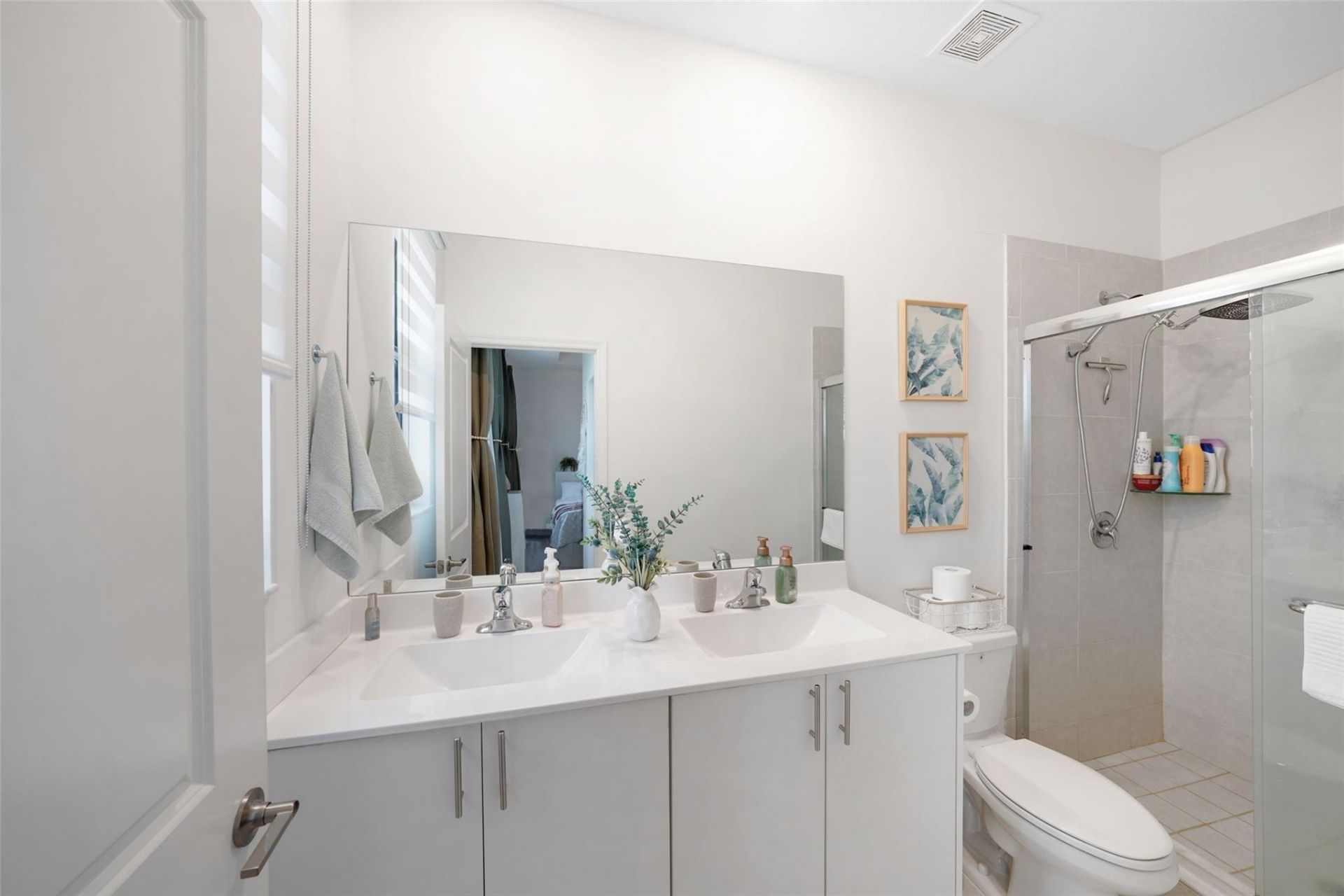 659 NW 204th Street, Miami, FL 33169 Photo