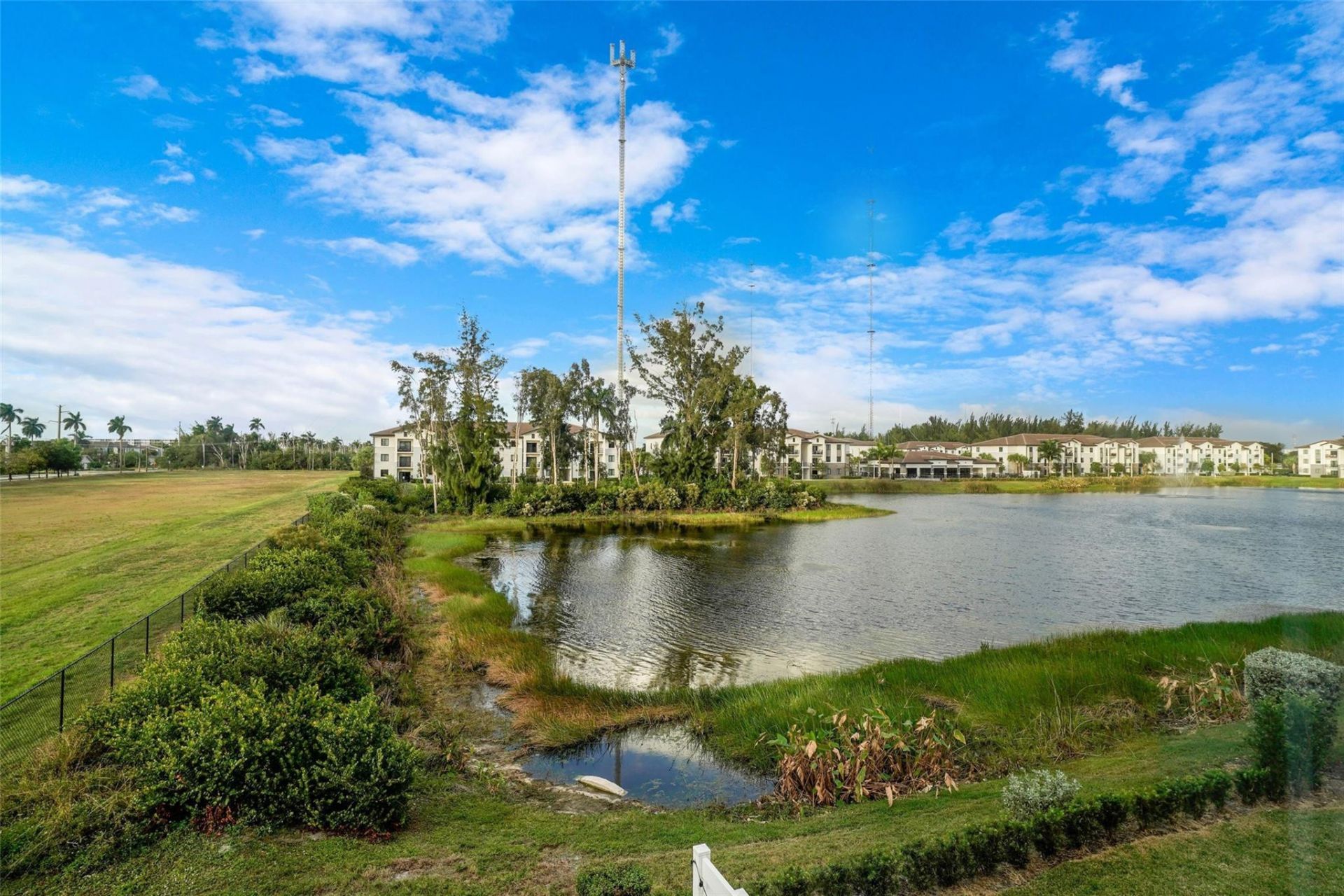 659 NW 204th Street, Miami, FL 33169 Photo