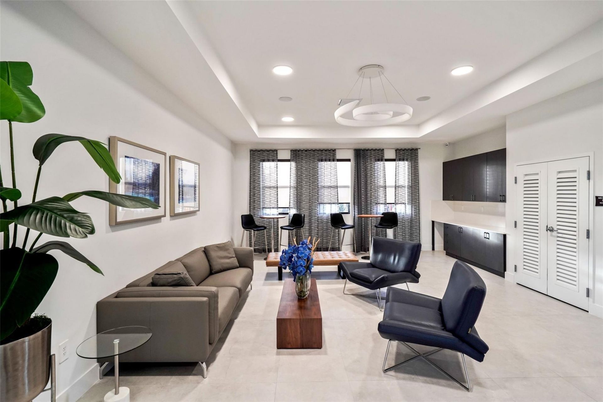 659 NW 204th Street, Miami, FL 33169 Photo