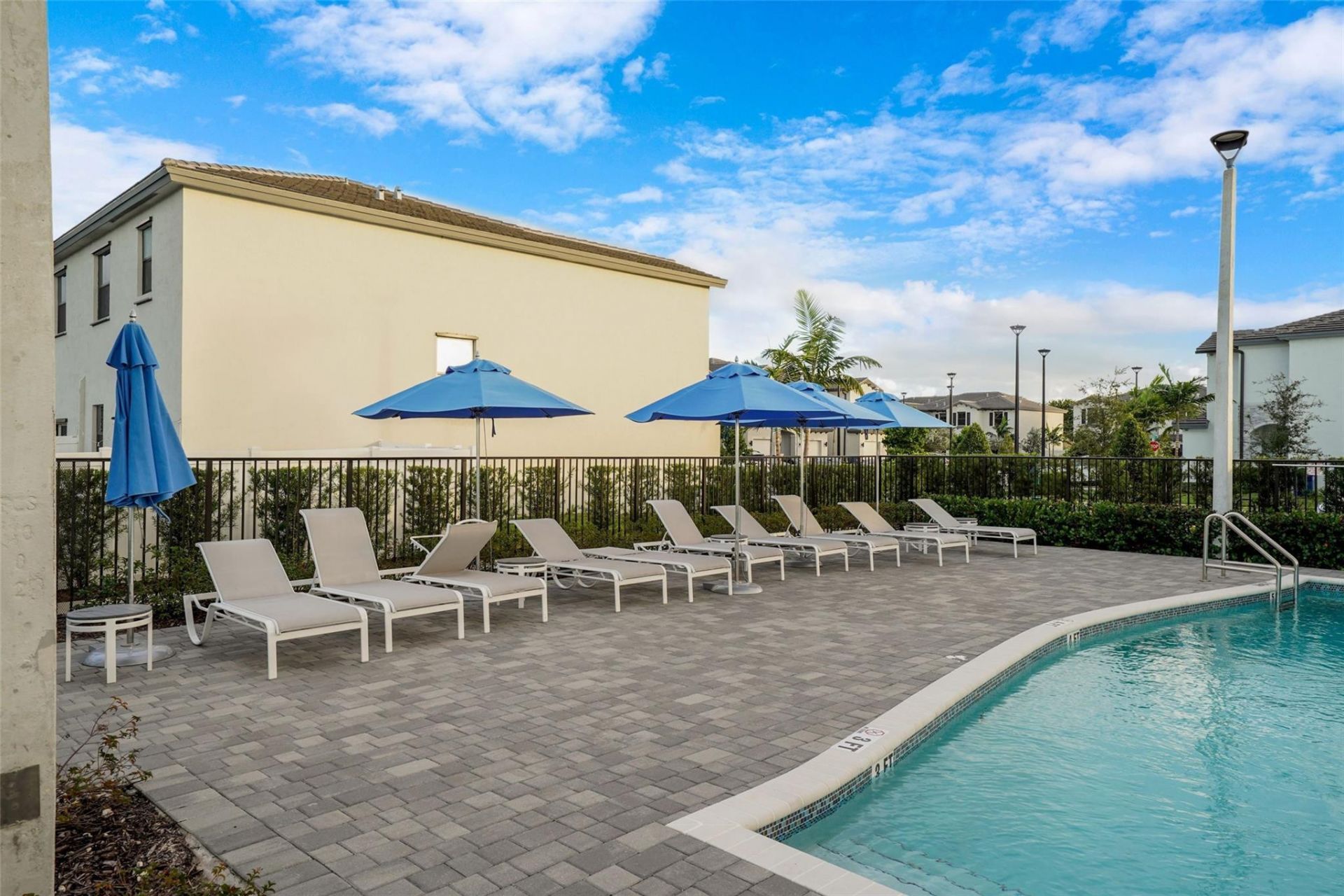 659 NW 204th Street, Miami, FL 33169 Photo