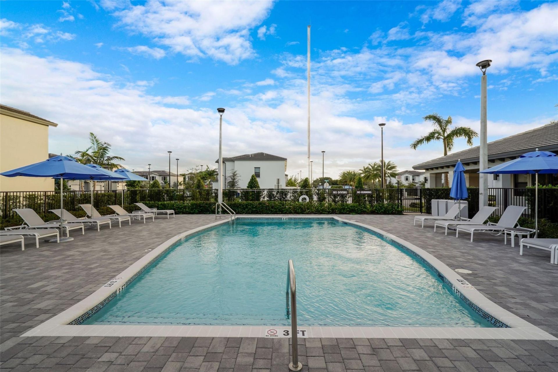 659 NW 204th Street, Miami, FL 33169 Photo