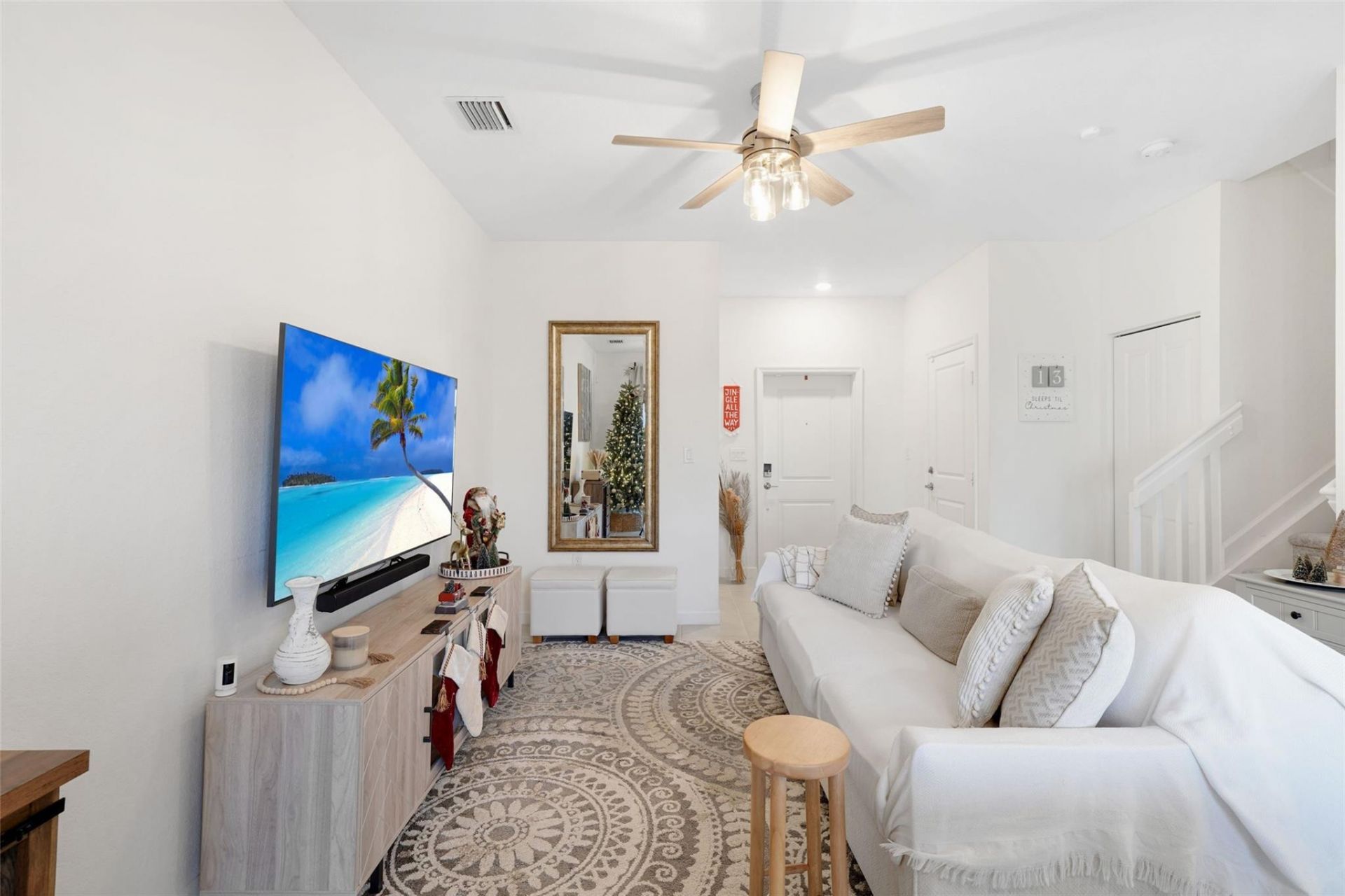 659 NW 204th Street, Miami, FL 33169 Photo