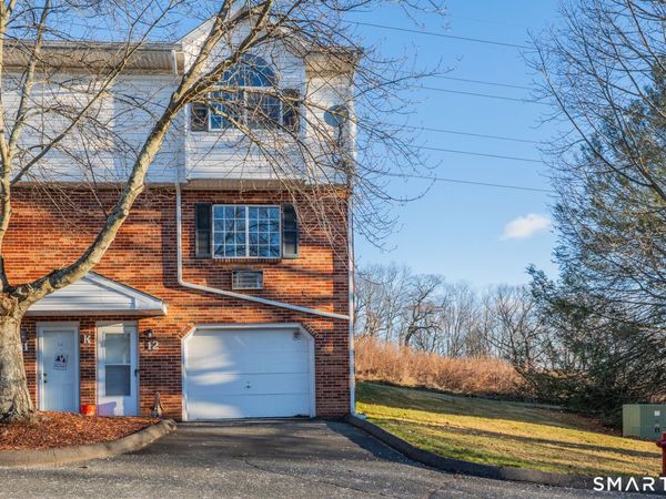 24 Blueridge, Unit APT K12, Waterbury, CT 06704
