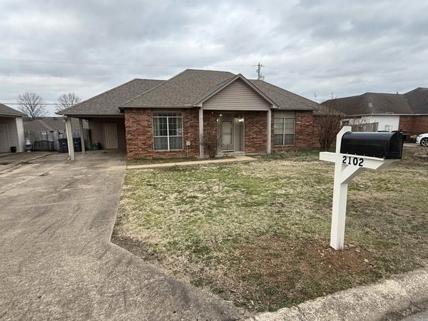 2102 Jonathan Lane, Searcy, AR 72143