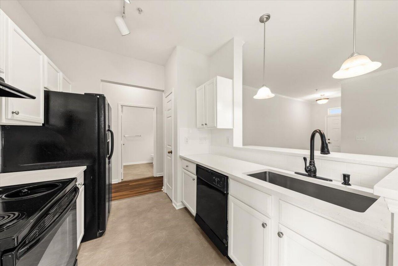 1225 Blakeway Street Photo 10