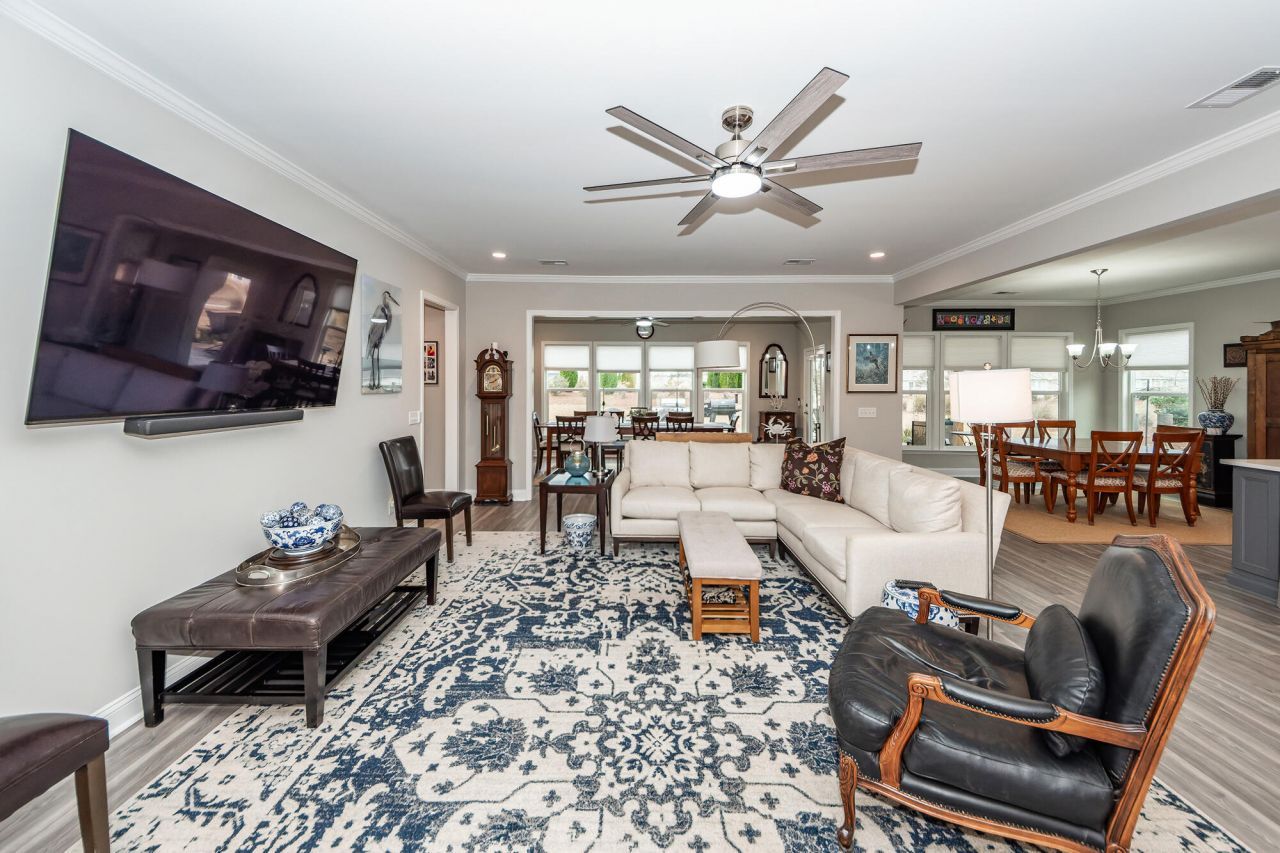 484 Hidden Meadow Lane Photo 10