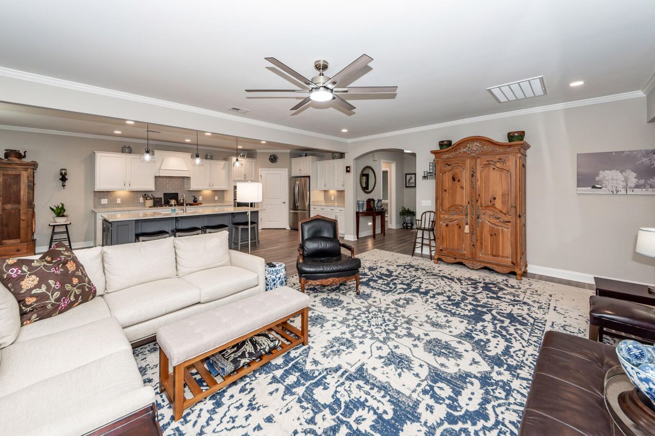 484 Hidden Meadow Lane Photo 11