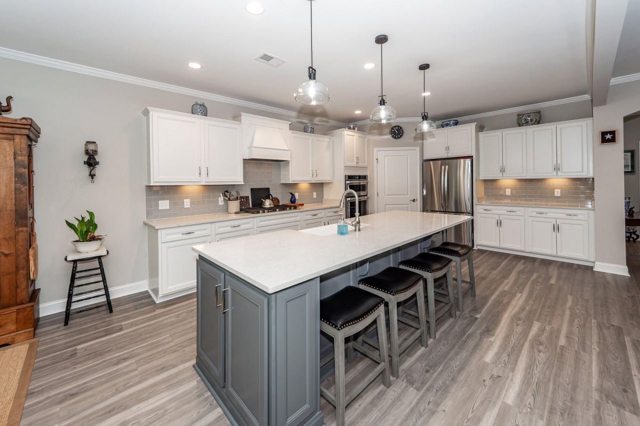 484 Hidden Meadow Lane Photo 14