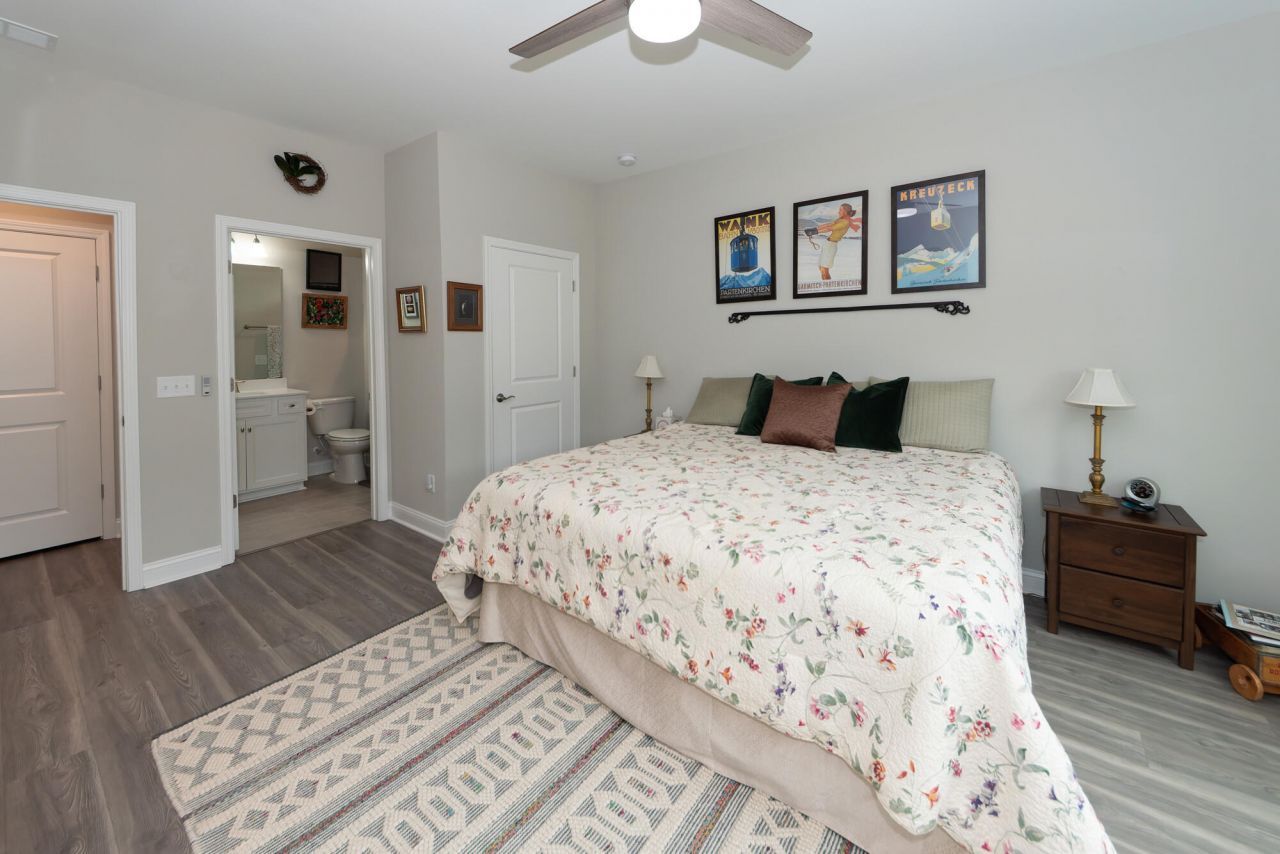 484 Hidden Meadow Lane Photo 32