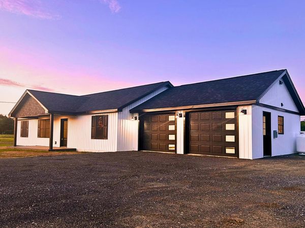 40 Bartlett Cove Drive, Orrington, ME 04474