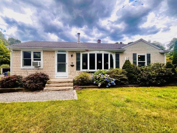 11 Soares Lane, East Falmouth, MA 02536