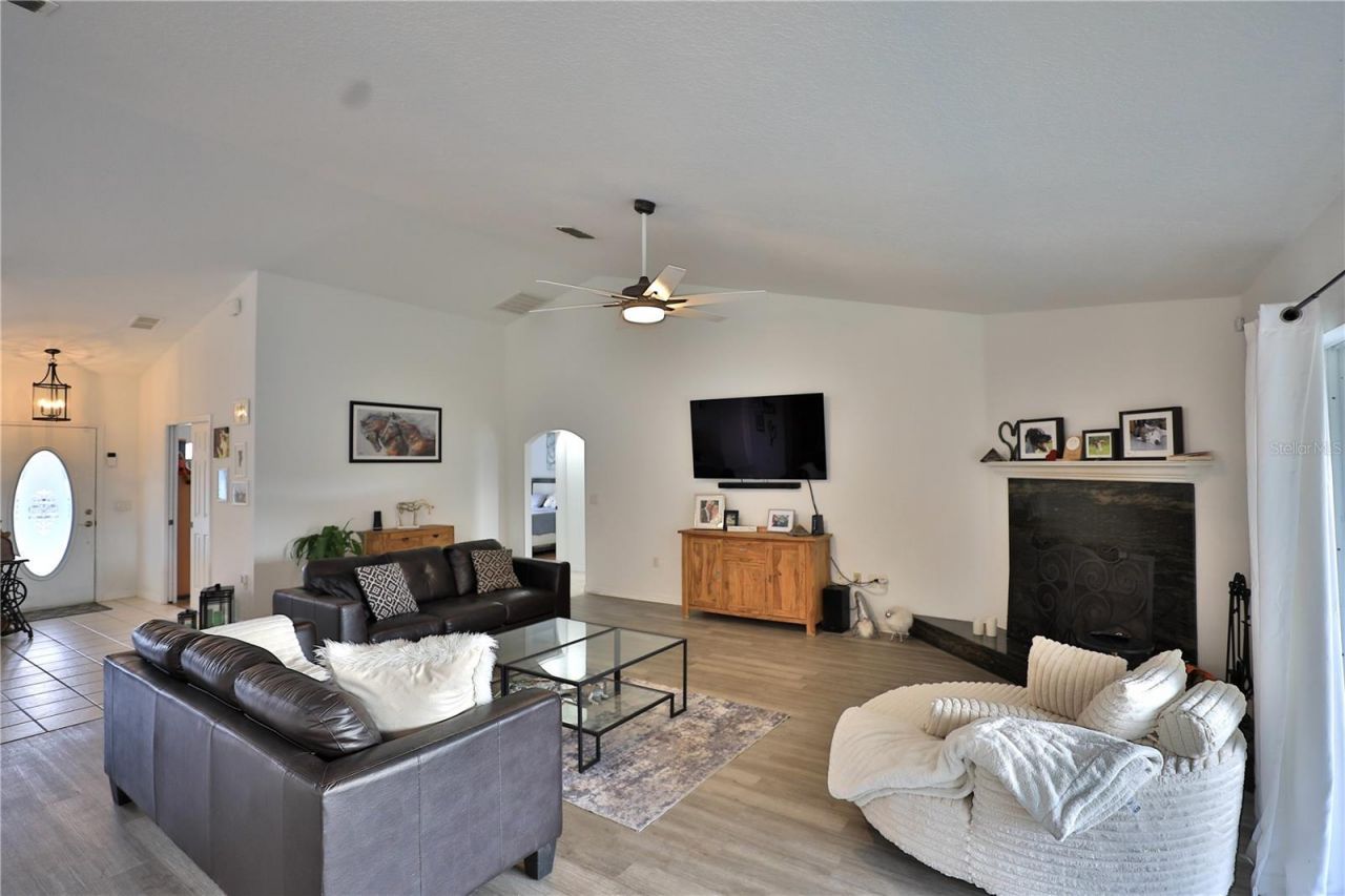 20462 SW 36th Street, Dunnellon, FL 34431 Photo