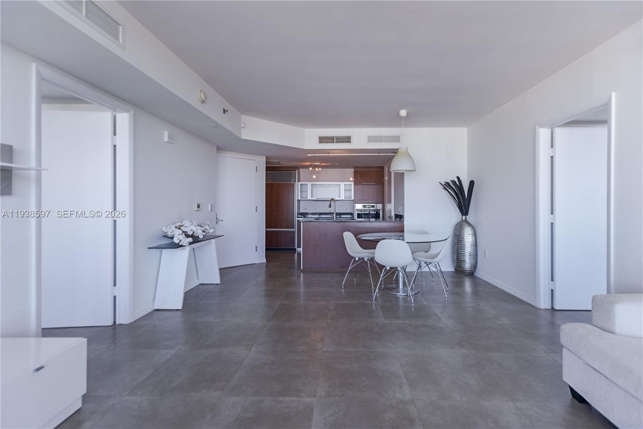 17201 Collins Ave, Unit 2006, Sunny Isles Beach, FL 33160 Photo