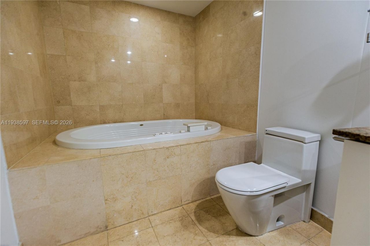 17201 Collins Ave, Unit 2006, Sunny Isles Beach, FL 33160 Photo