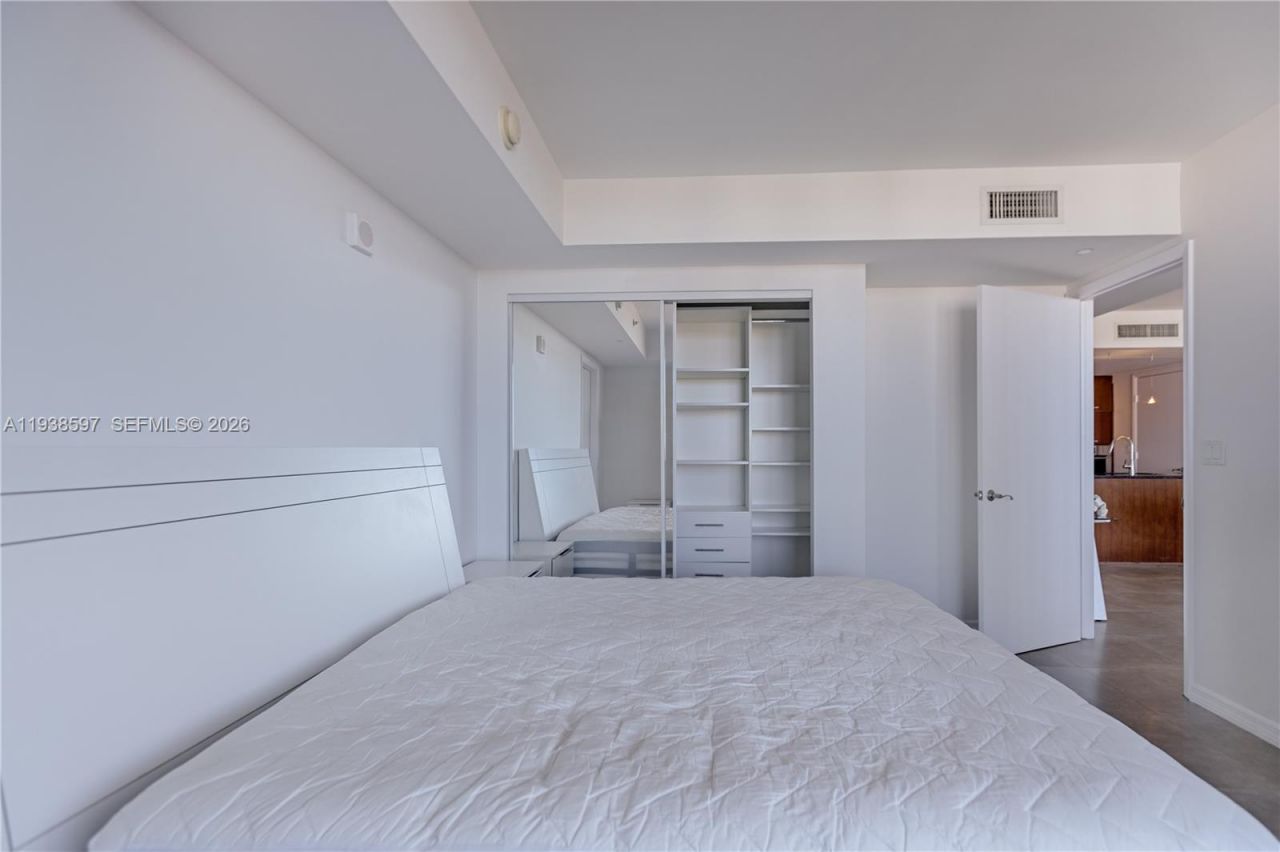 17201 Collins Ave, Unit 2006, Sunny Isles Beach, FL 33160 Photo