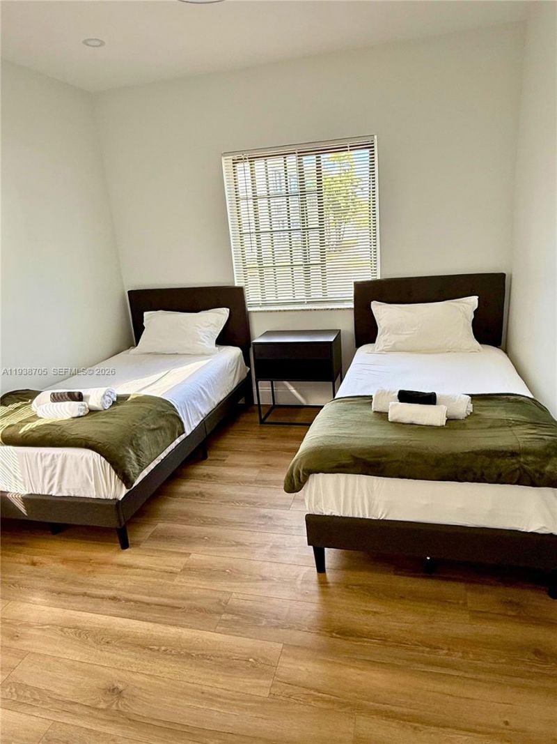 864 80th St, Unit 1, Miami Beach, FL 33141 Photo