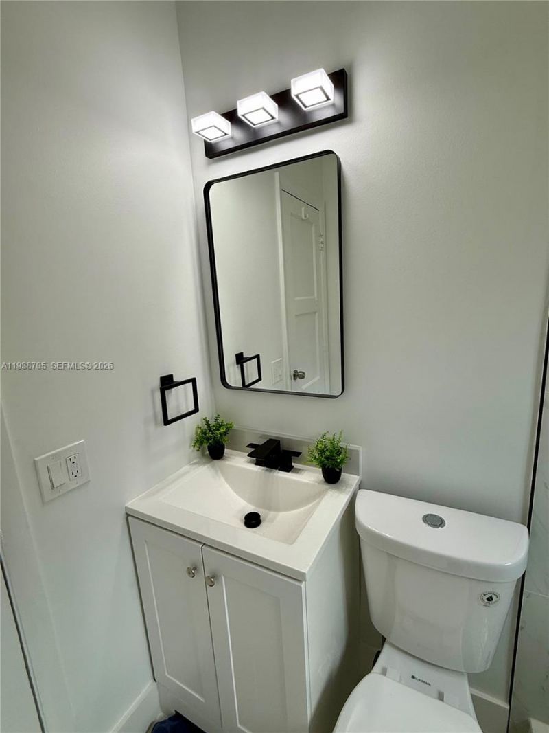 864 80th St, Unit 1, Miami Beach, FL 33141 Photo