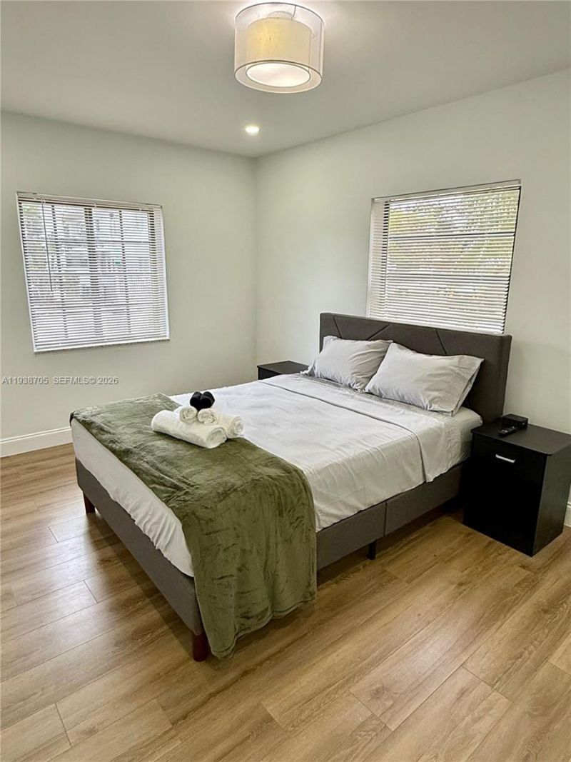 864 80th St, Unit 1, Miami Beach, FL 33141 Photo