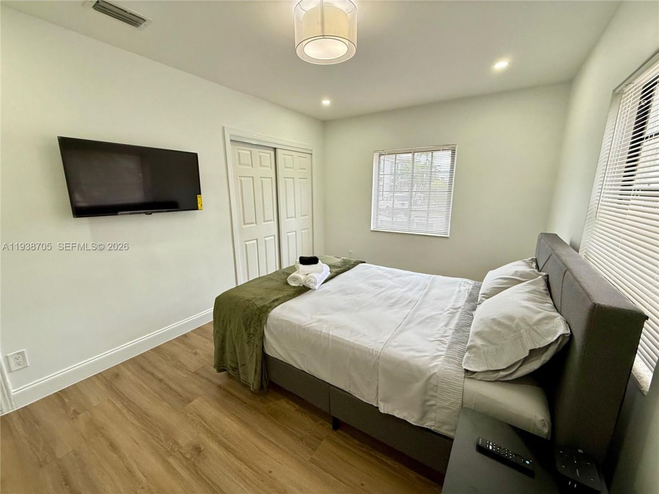 864 80th St, Unit 1, Miami Beach, FL 33141 Photo