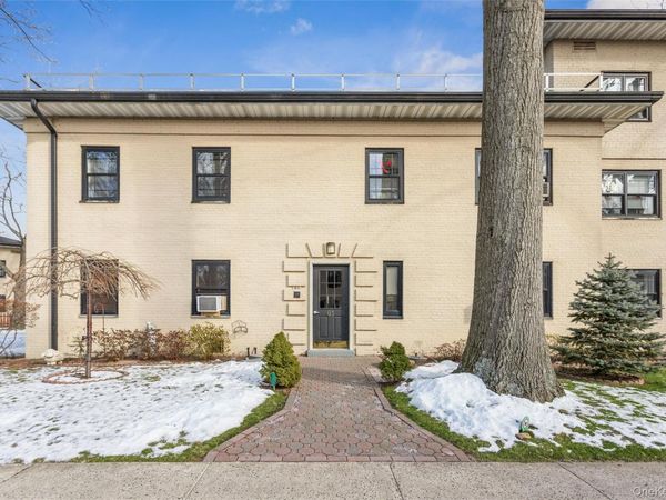 61 Manchester, Unit A-21, Eastchester, NY 10709