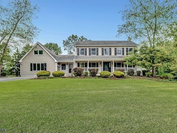 526 County Road 579, Raritan, NJ 08551