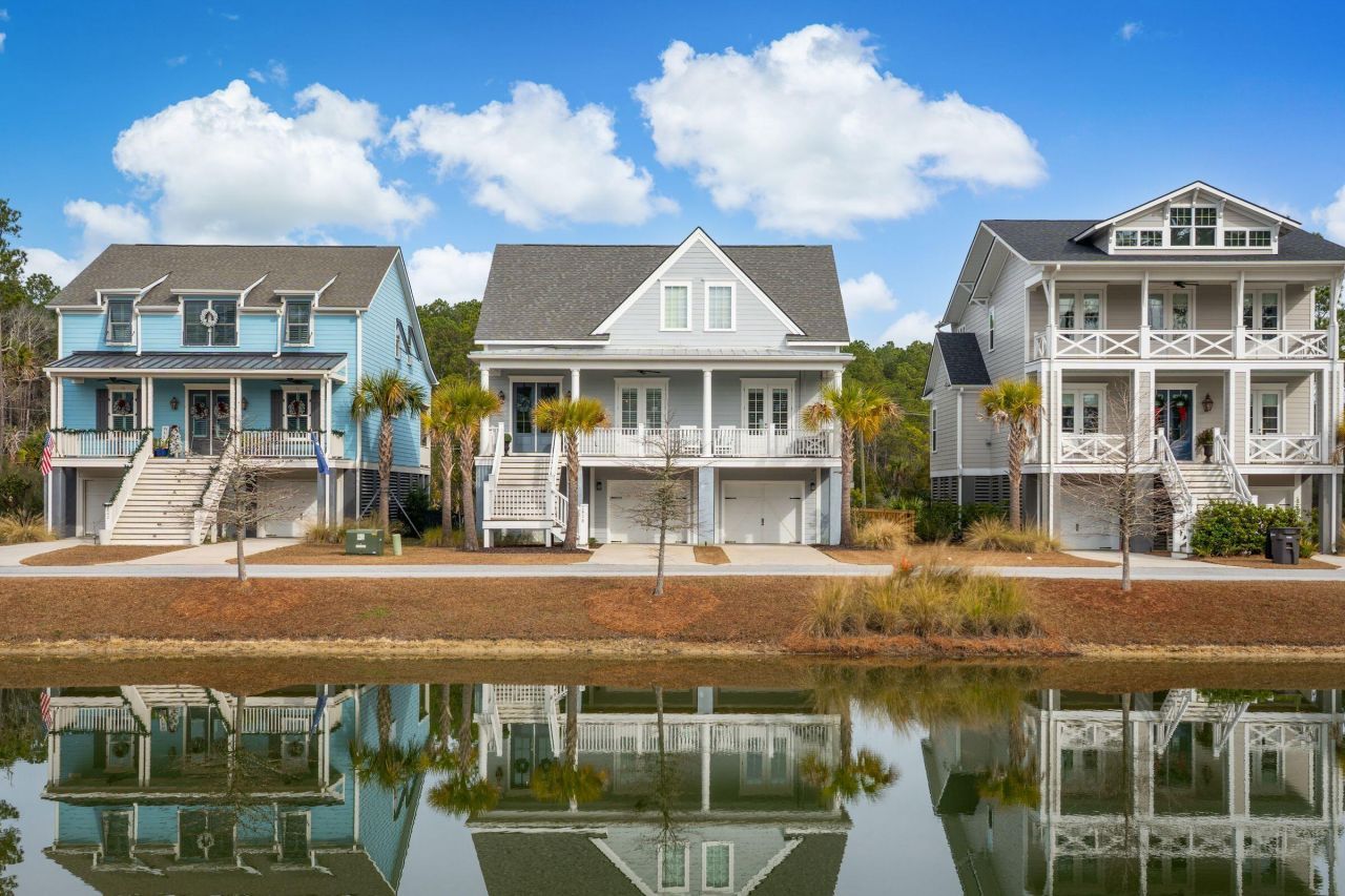 2838 Dragonfly Circle Photo 3