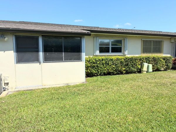 2911 Ashley Drive W, Unit H, West Palm Beach, FL 33415